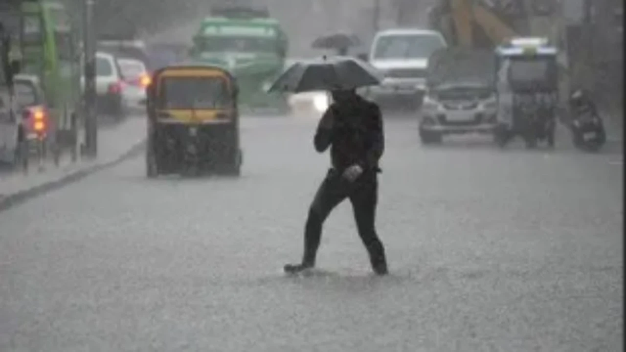 تقلبات جوية حادة وأمطار غزيرة تضرب القاهرة خلال 72 ساعة القادمة